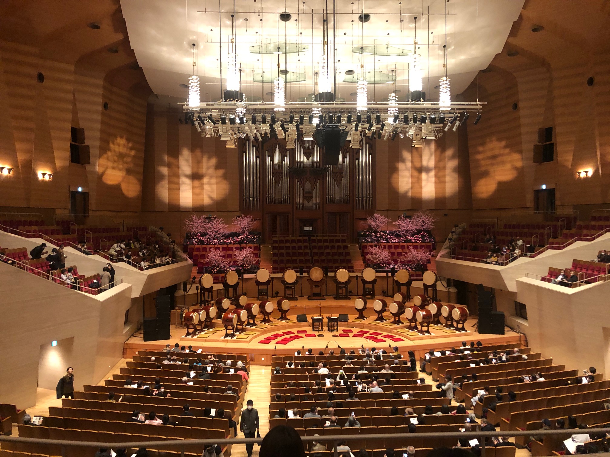 豊山派ご僧侶による太鼓演奏会「千響～いのちの花～」を堪能してきました。